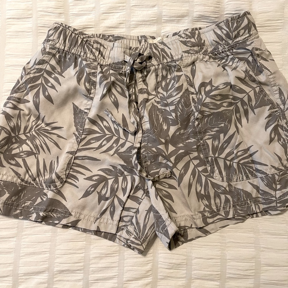 C&C shorts size xs